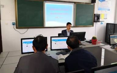 伍佑小學(xué)開展城南新區(qū)教育云平臺應(yīng)用第二輪培訓(xùn)工作